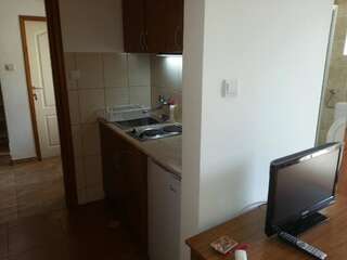 Апартаменты Apartments Montenegro Risan Čučković Рисан Номер-студио-35